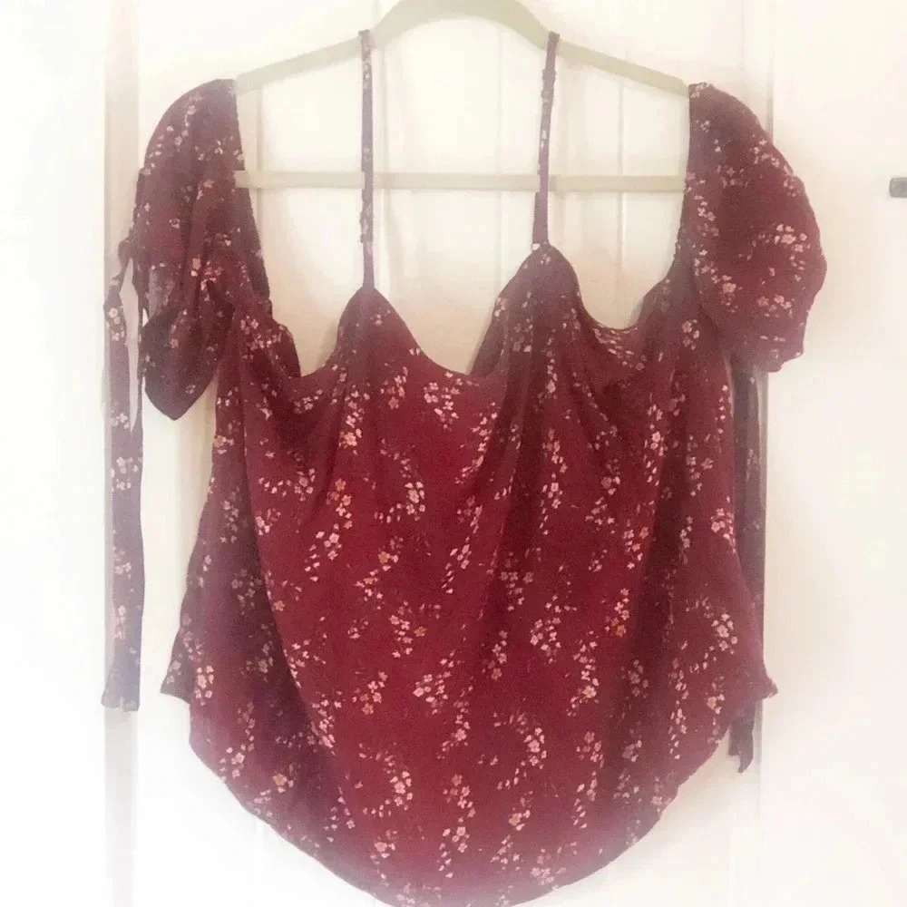 Xhilaration• off the shoulder top - Picture 1 of 6